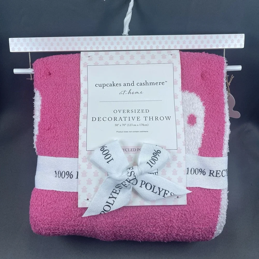 Halloween Cupcakes‎ and Cashmere Pink Ghost Blanket Reversible 2024 Viral TikTok